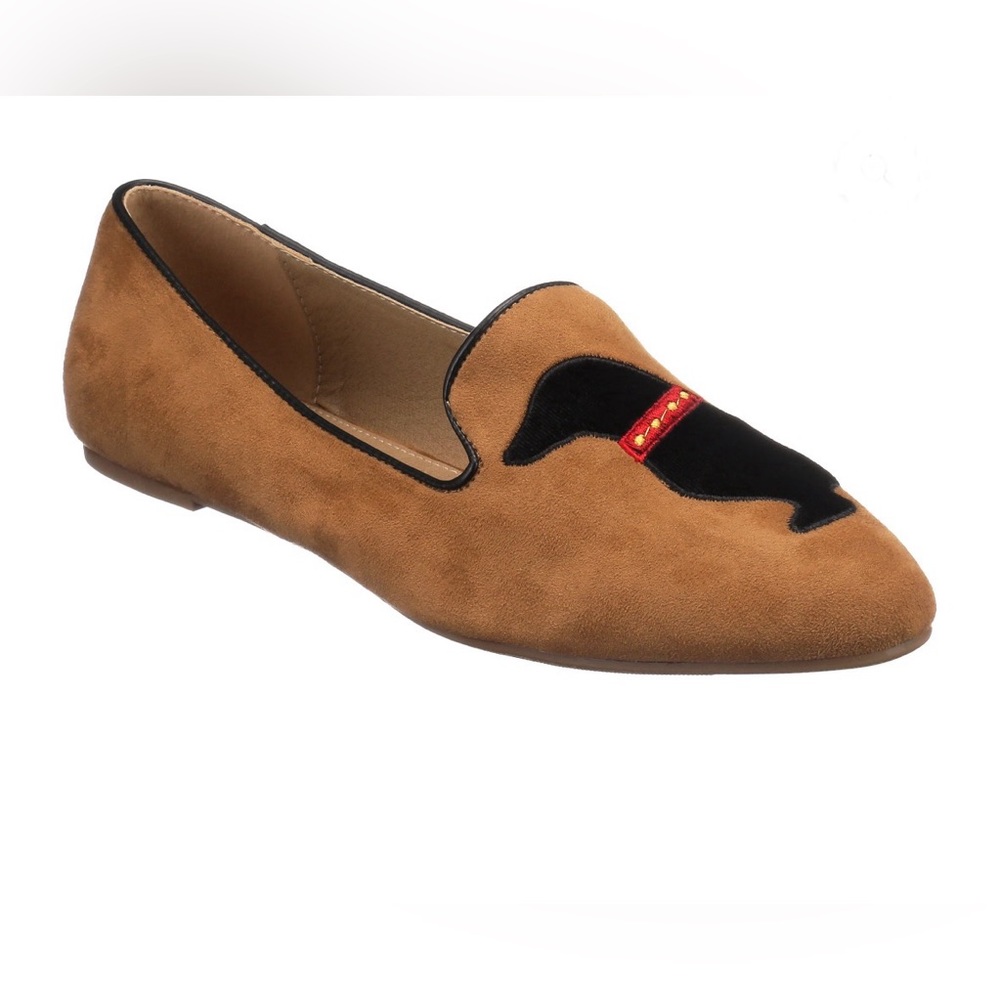 New never worn Adorable Dachshund Smoking flats /slippers with outdoor sole